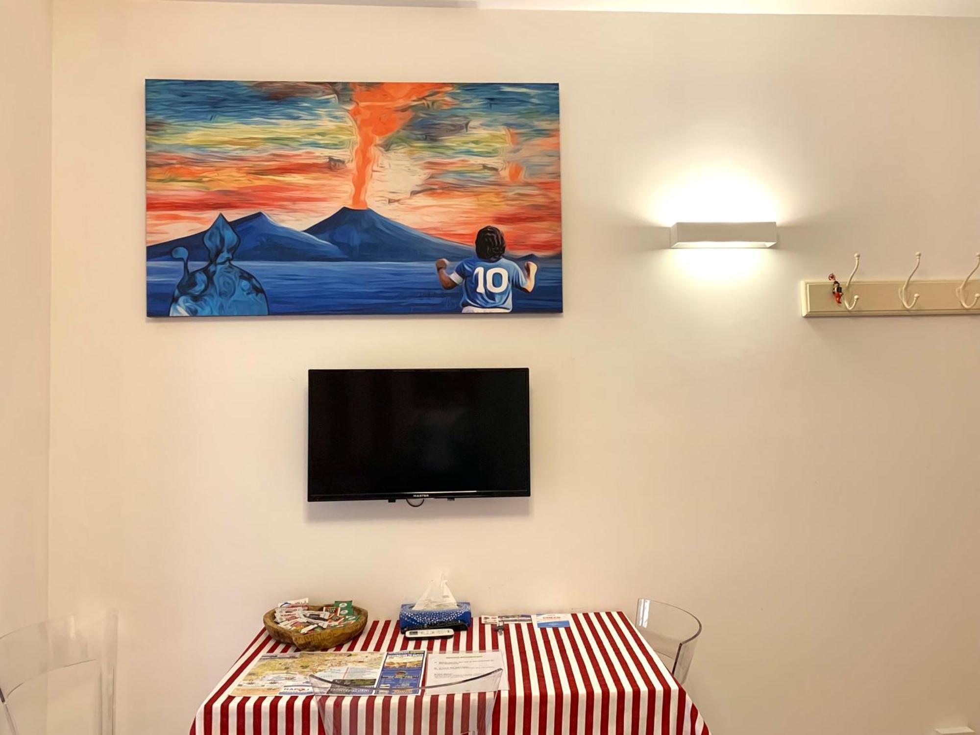 Casa Giulia, Nuovo Appartamento In Centro! Неаполь Екстер'єр фото